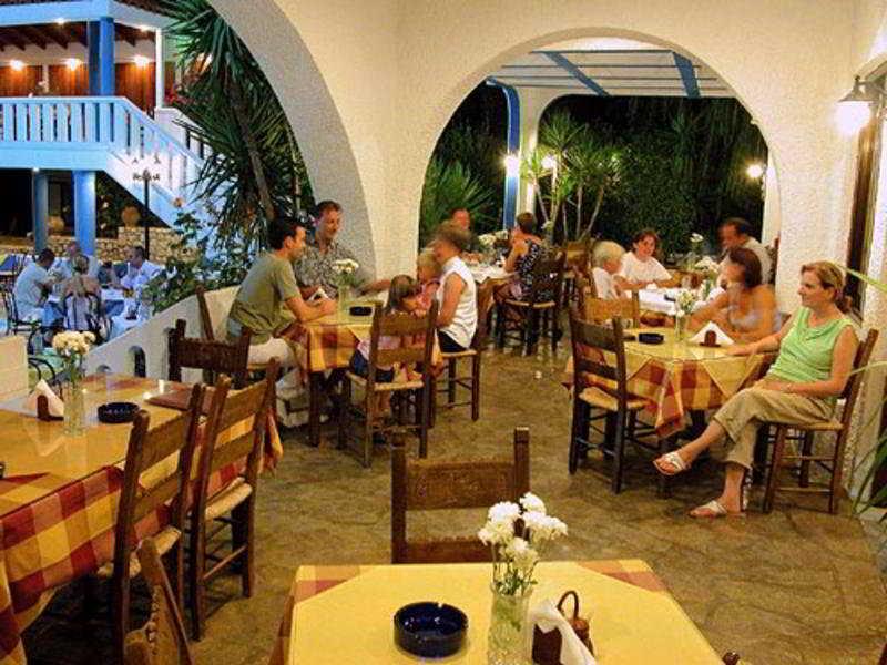 Folia Apartments Chania Agia Marina Restaurant photo